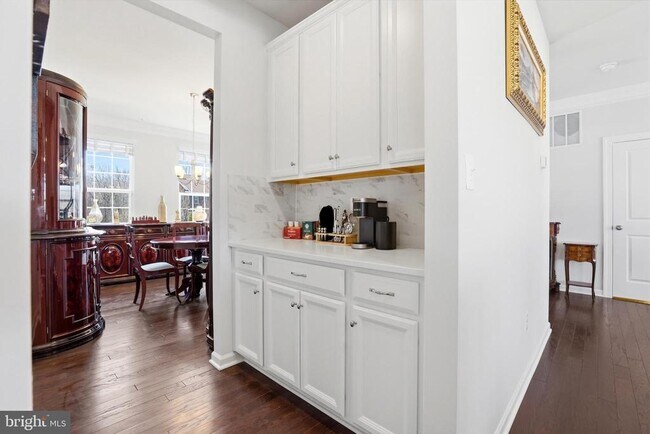 Building Photo - 6702 Savannah Dr