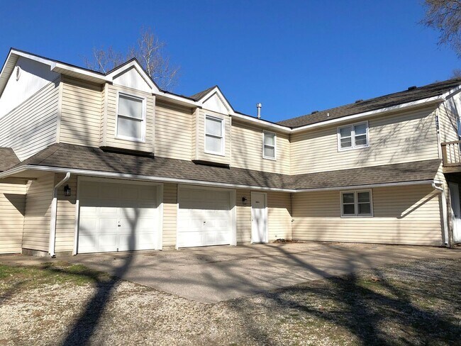 Building Photo - 1420 Choctaw St