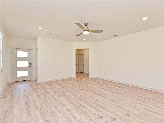 Building Photo - 7512 Daves Landing Dr