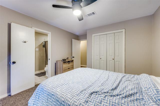 Building Photo - 1507 Greenbrier Dr