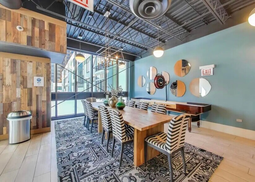Building Photo - 660 W Wayman St