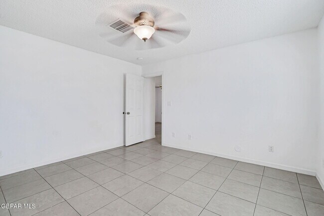 Building Photo - 14208 Desert Fire Ct