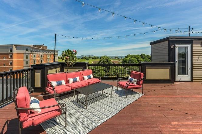 Building Photo - 45 Vinton St