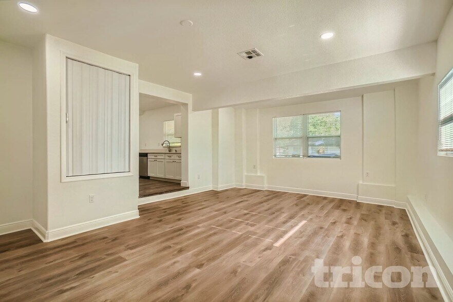 Building Photo - 2625 Nova Dr