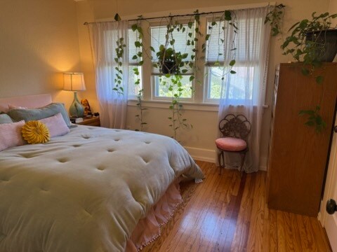 upstairs bedroom - 4970 Wyandot St
