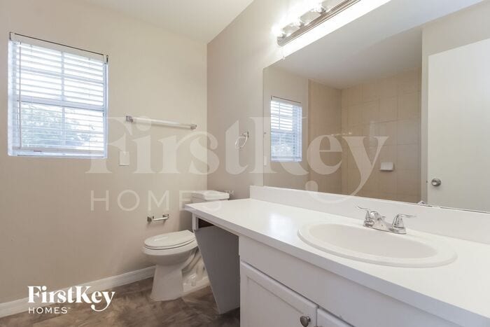 Building Photo - 5418 Britan Dr