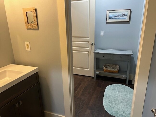 Building Photo - Asheville Furnished Rental!- Beaucatcher H...