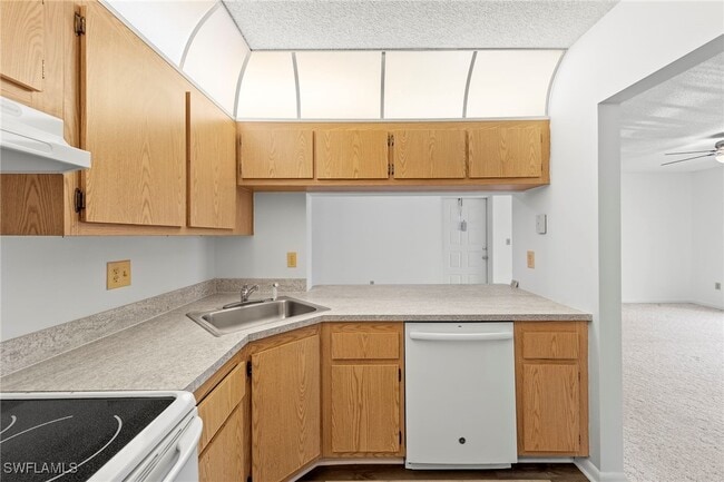 Building Photo - 9970 Sailview Ct