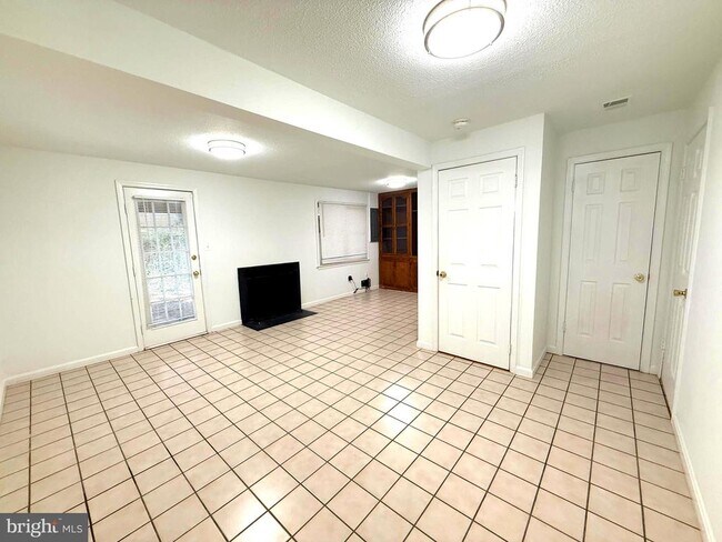 Building Photo - 5726 Edgewater Oak Ct