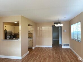 Building Photo - 610 Saxony Ln
