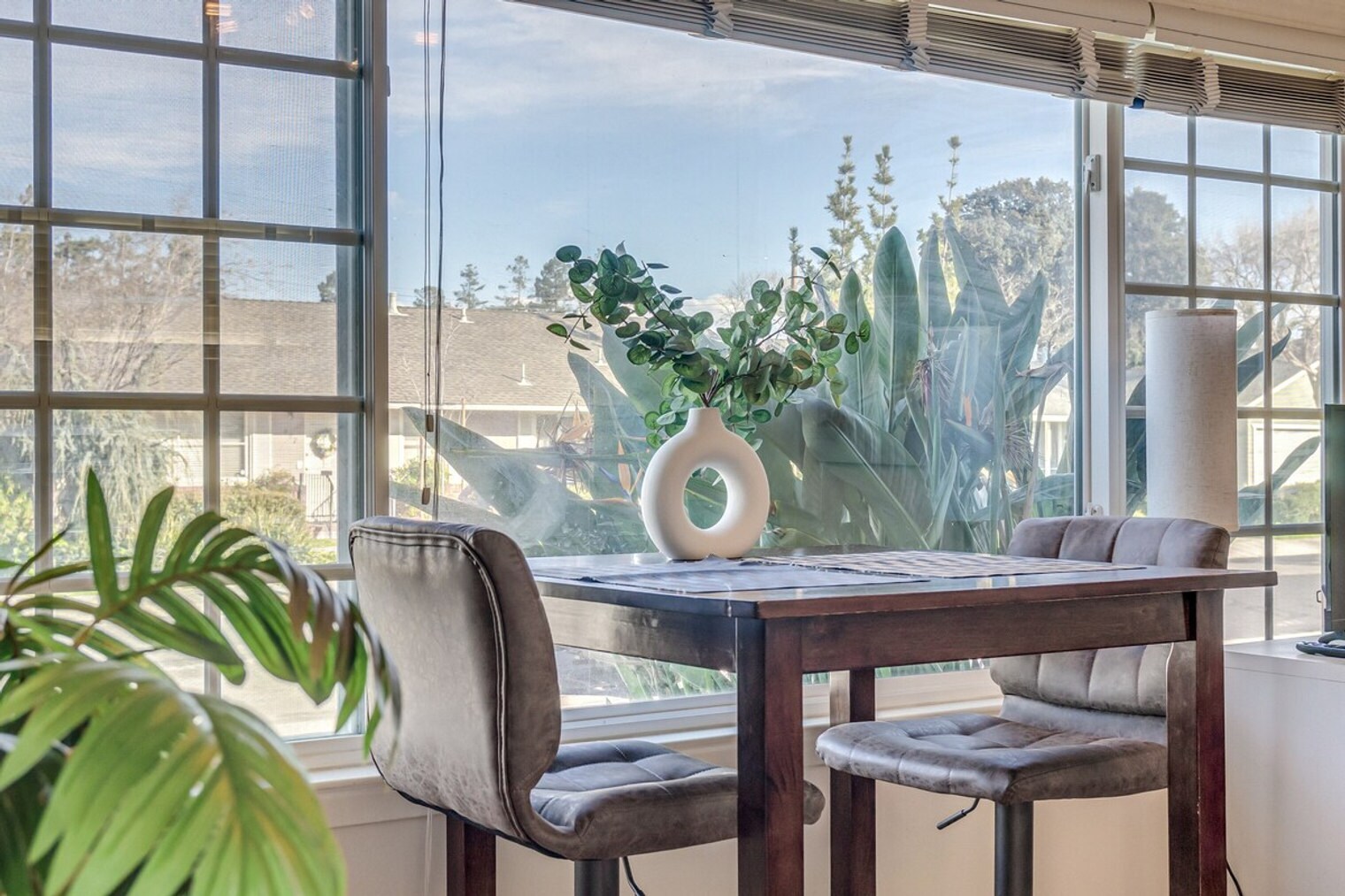 Building Photo - 945 Maryann Dr