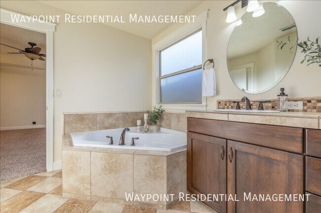 Building Photo - 5482 E Felly Rim Ct