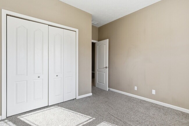 Building Photo - 3410 Monument Dr