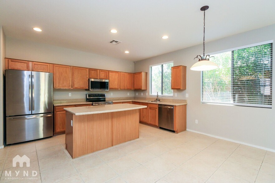 Building Photo - 4053 S Shady Ct