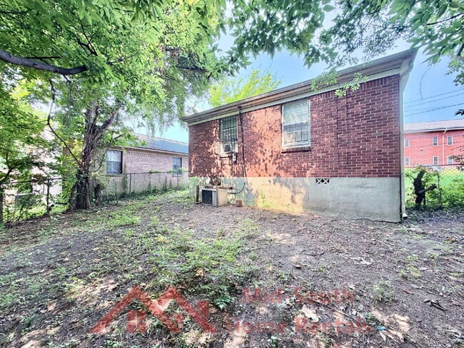 Building Photo - 1596 Pennsylvania St