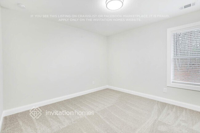 Building Photo - 280 Valley View Dr