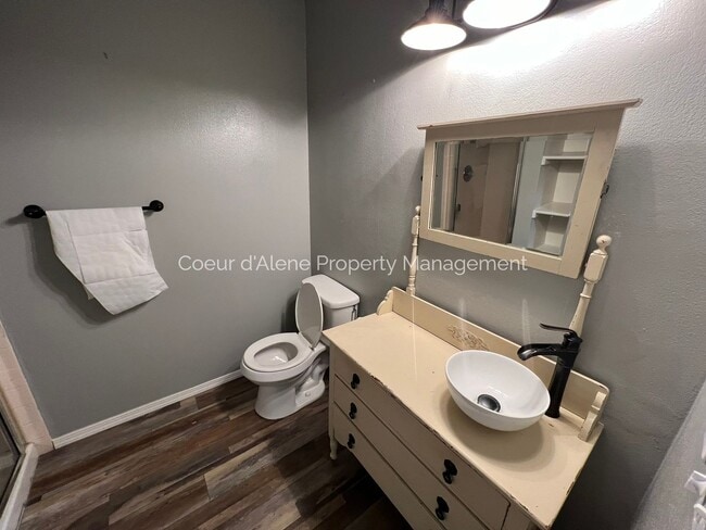 Building Photo - 2 bed condo in Ridgewood Condo Community