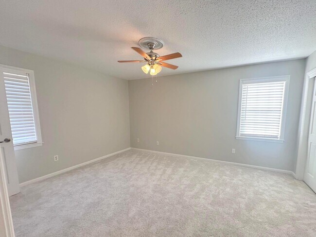 Building Photo - 2598 Cedar Ridge Dr