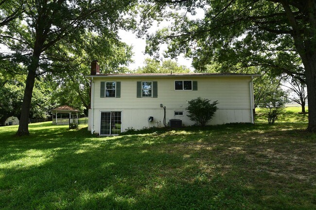 Building Photo - 2706 Christy Ave