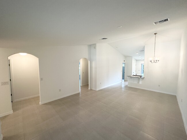 Building Photo - 40 Wellham Ln