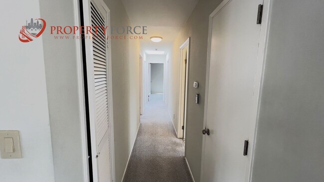 Building Photo - 116 Madrone Ave