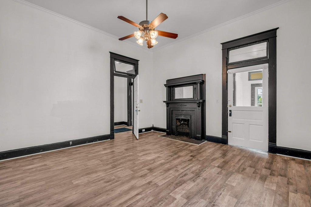 Building Photo - 1425 College St