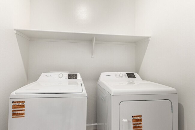 Building Photo - Brand New - Never Lived In 4 Bedroom / 2 B...