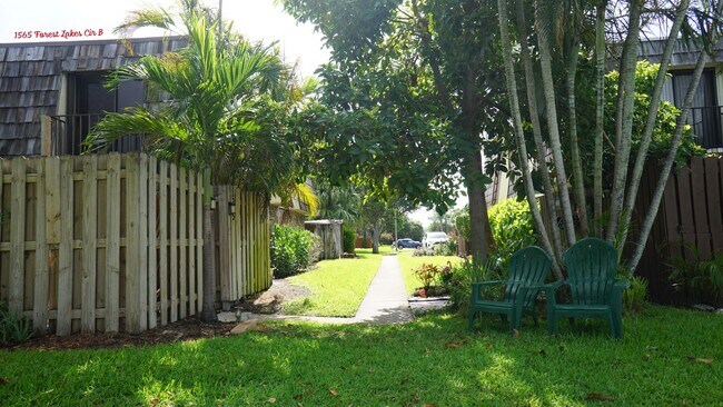 Building Photo - 1555 Fores Forest Lk