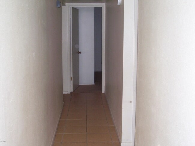 Building Photo - 6034 N 30th Ave