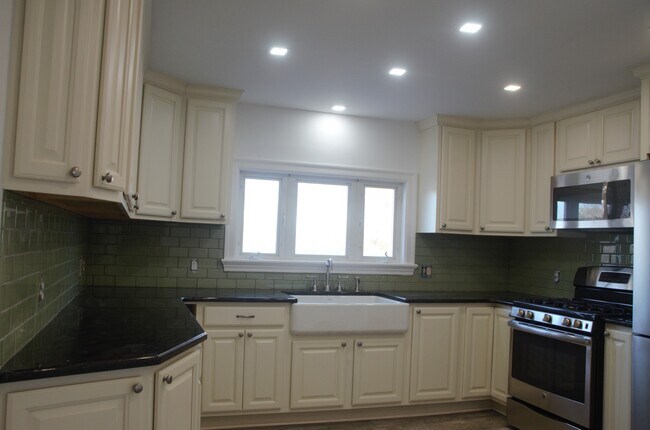 Kitchen 2 - 201 Woodlawn Ave