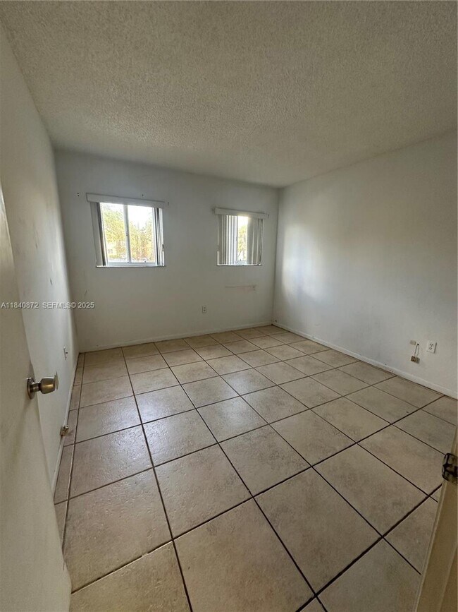 Building Photo - 13810 SW 112th St