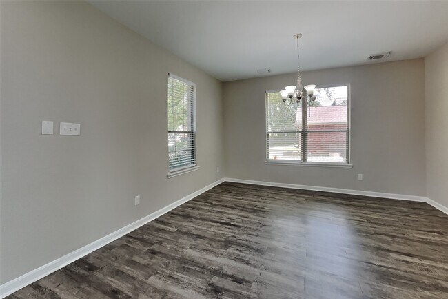 Building Photo - 2902 Crestbrook Bend Ln