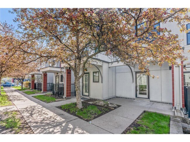 Building Photo - 2818 Aldrich Ave S