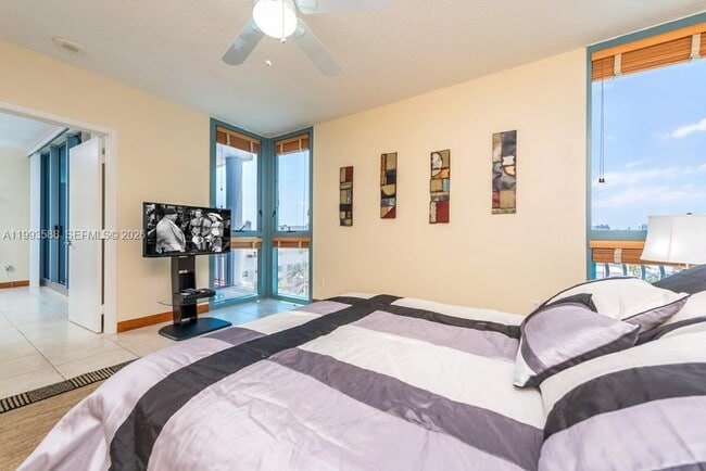 Building Photo - 1500 Ocean Dr