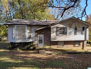 Building Photo - 2559 Janice Cir NE