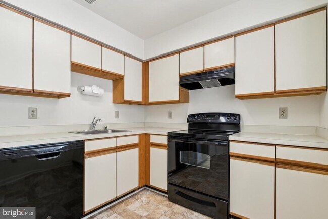 Building Photo - 9435 Trevino Terrace