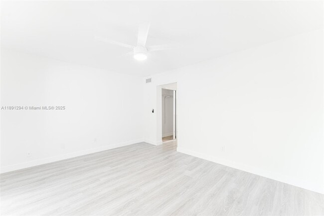 Building Photo - 400 Waterway Dr S