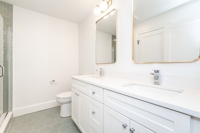 Building Photo - 20 Sheridan Ave