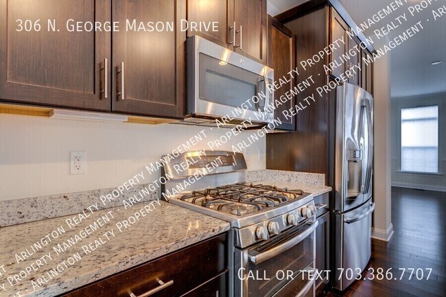 Building Photo - 306 N George Mason Dr