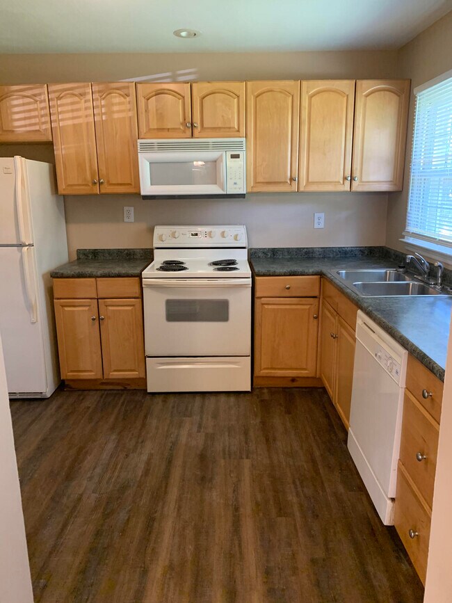 Building Photo - 3516 Willowood Rd