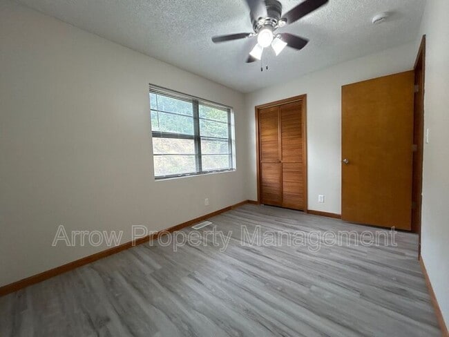 Building Photo - 1232 S Jackson St