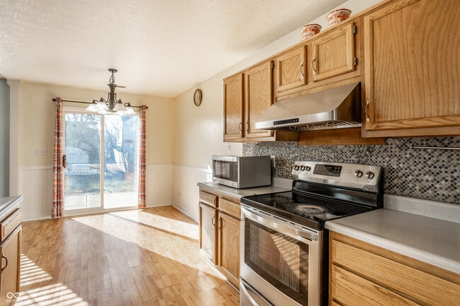 Building Photo - 9653 Aberdeen Ct