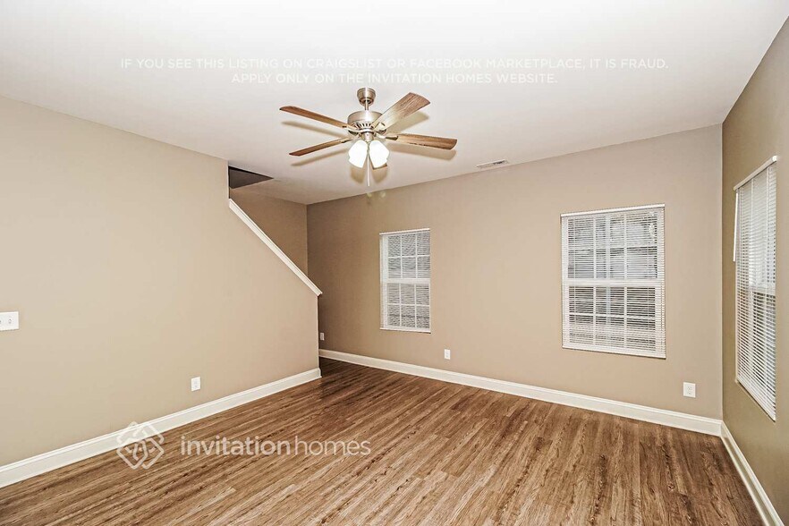 Building Photo - 143 Farmers Folly Dr