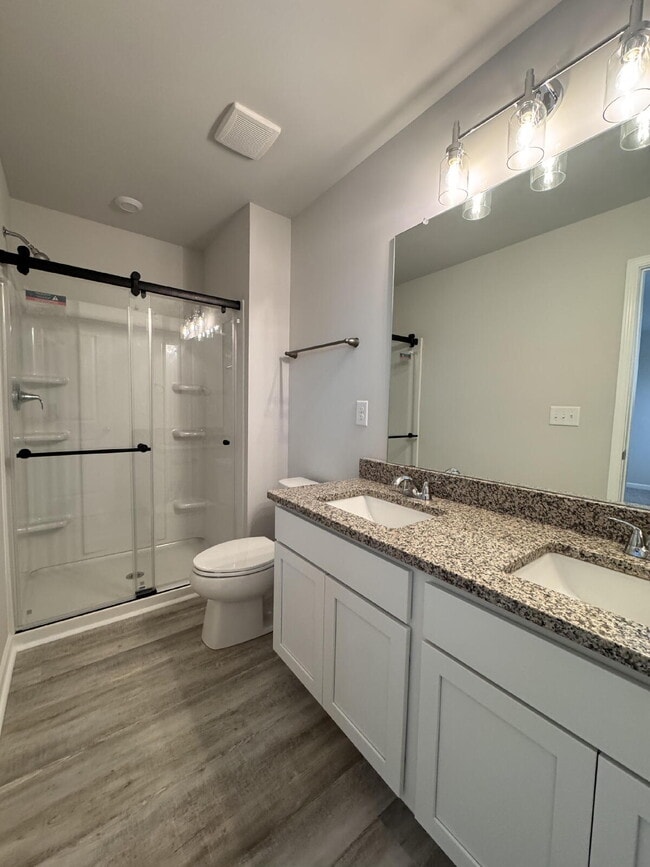 Building Photo - PRICE REDUCED! Modern 3-Bed Townhome in Greer — Stylish Design & Community Perks in Prime Location!