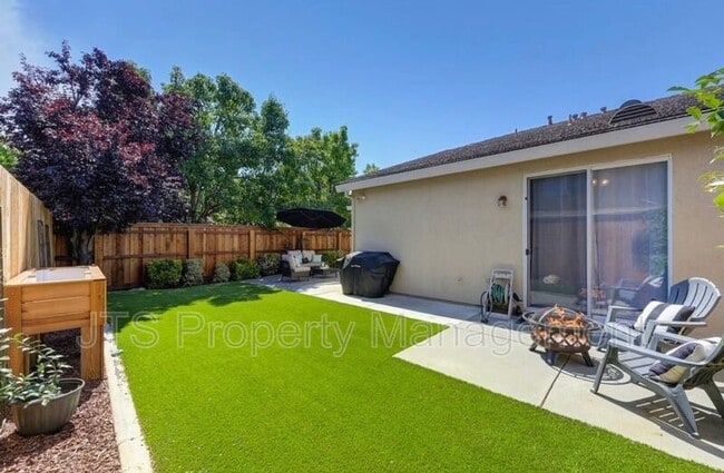 Building Photo - 7057 Ludlow Dr