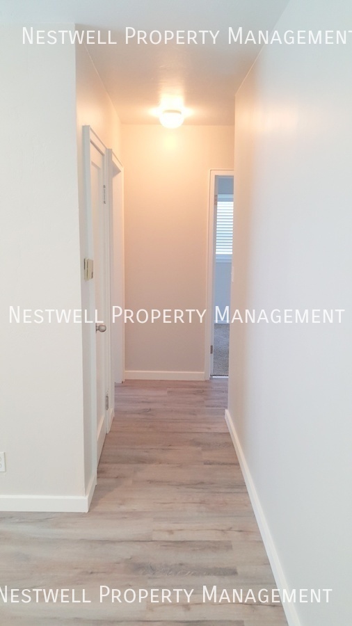 Building Photo - 1019 S 700 E
