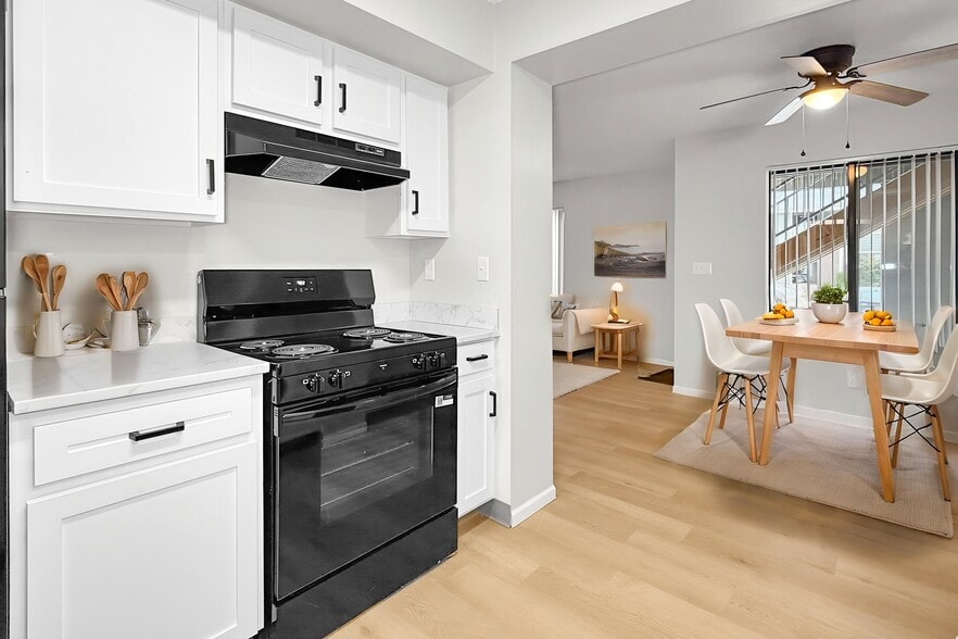 Kitchen - Country Hill