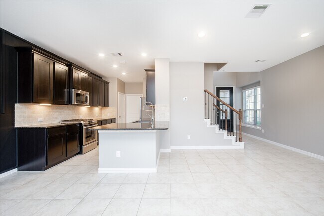 Building Photo - 1826 Ryon Falls Dr