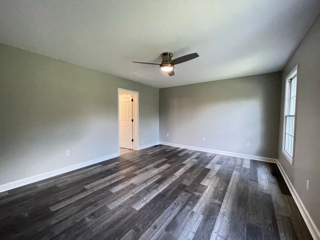 Building Photo - Recently Renovated Rancher Waiting for You!