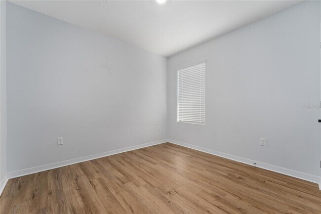 Building Photo - 1982 King Ranch St